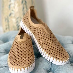 Ilse Jacobsen Tulip 139 slip on shoes sneakers size 41 10 in latte / sans